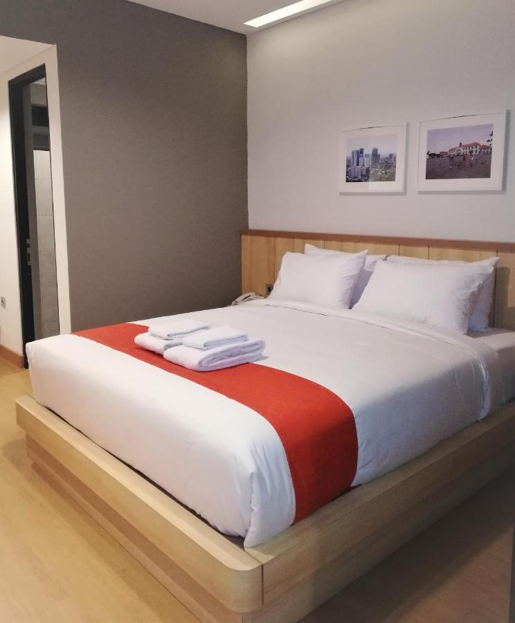 The Nyaman Motel Джакарта Екстериор снимка